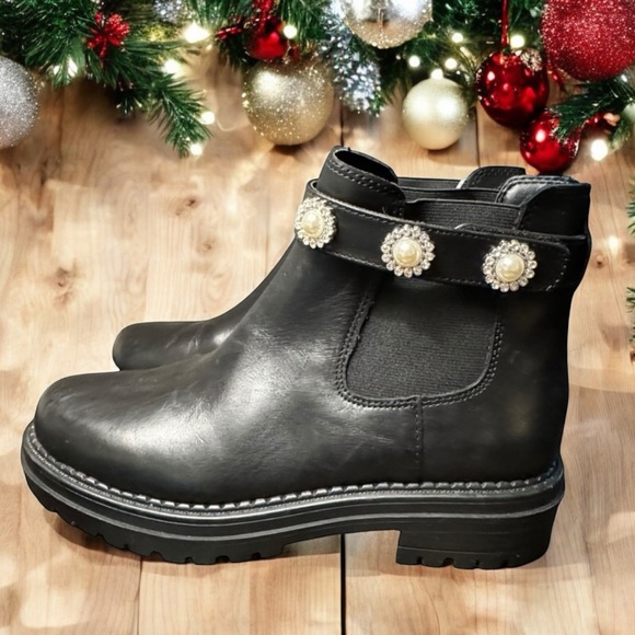 Copper Key COSMO PEARL RHINESTONE Leather Chelsea Booties NWT - Picture 3 of 11